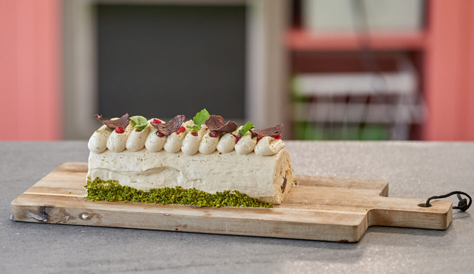 Buche met granaatappel en munt